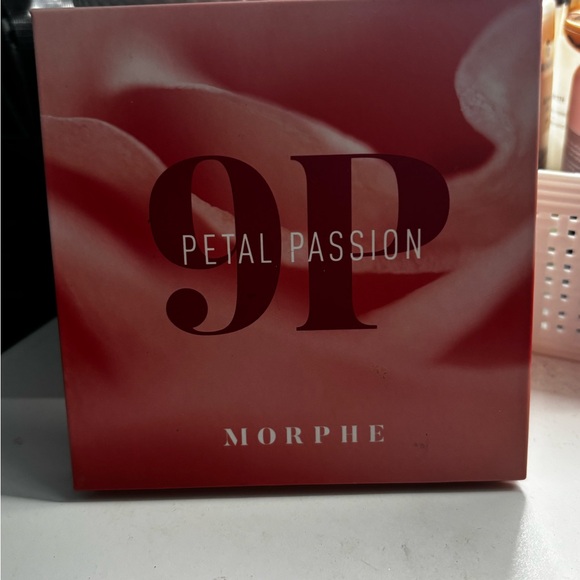 Morphe petal passion 9 pan pallet🌸 - Picture 2 of 2